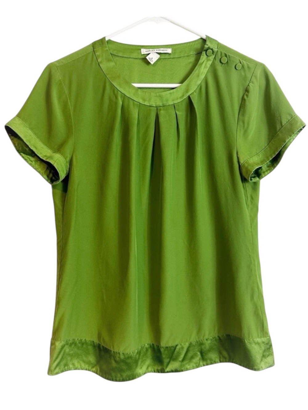 Banana Republic Moss Green Button Shoulder Silk Blouse FLAWS
